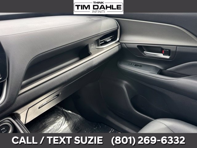 Used 2025 Toyota Grand Highlander AWD image 15