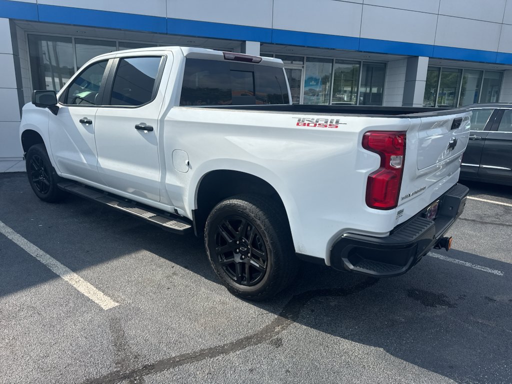 Used 2025 Chevrolet Silverado 1500 LT Trail Boss w/ LT Trail Boss Premium Package AWD/4WD image 6