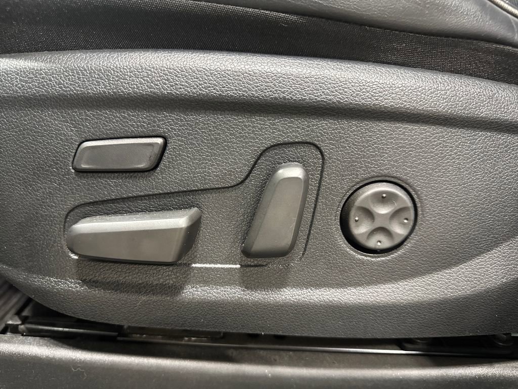 Used 2020 Hyundai Palisade Limited image 24