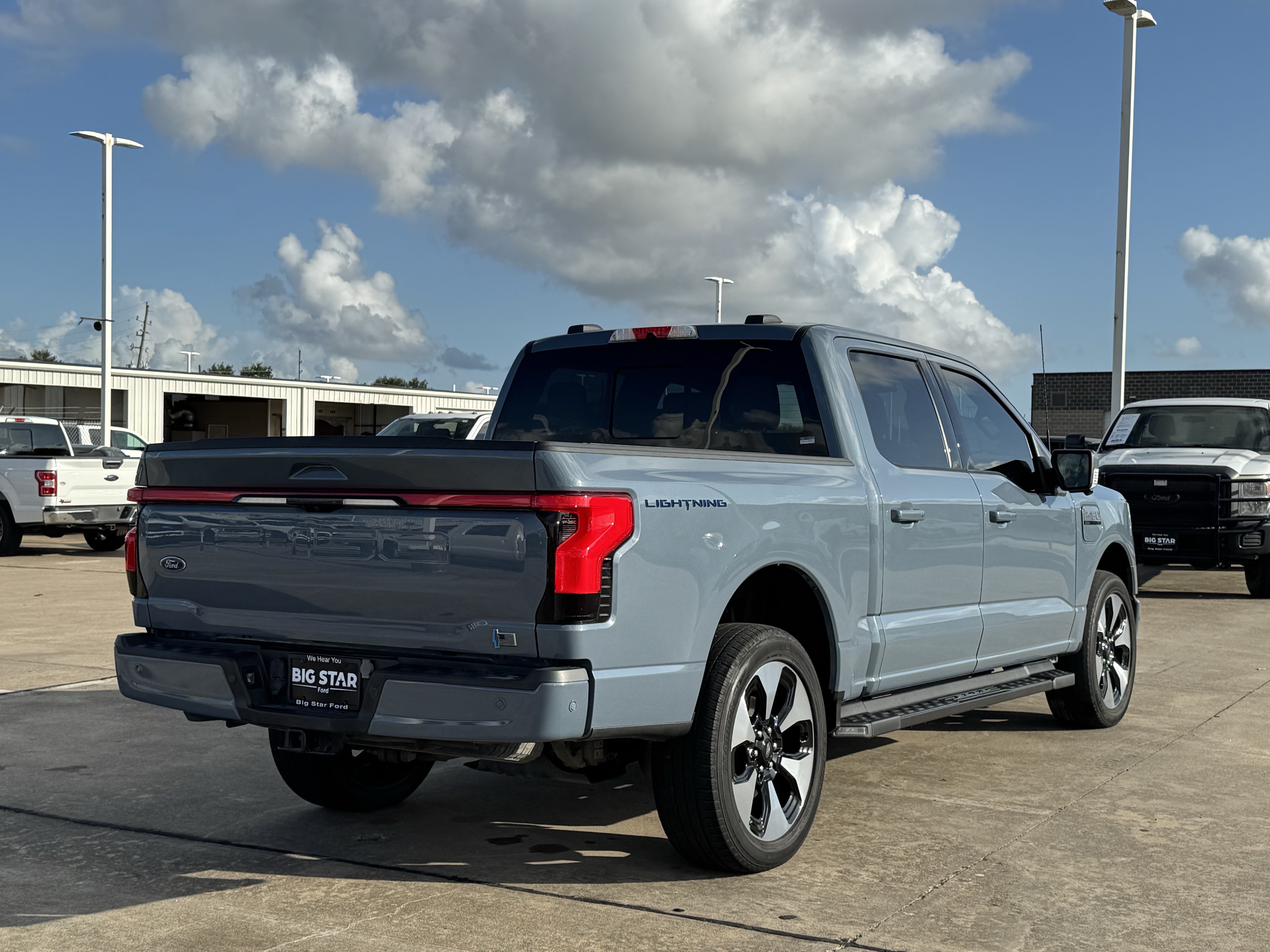 Used 2023 Ford F150 Lightning Platinum AWD/4WD image 7