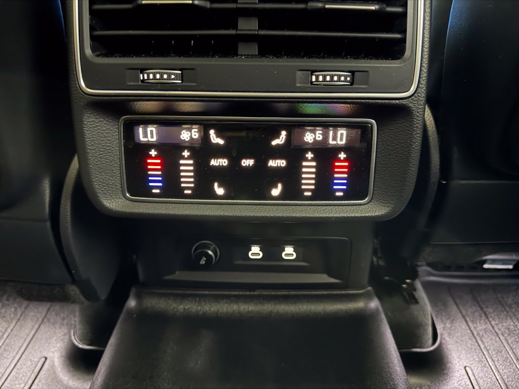 Used 2023 Audi SQ7 Premium Plus AWD/4WD image 27