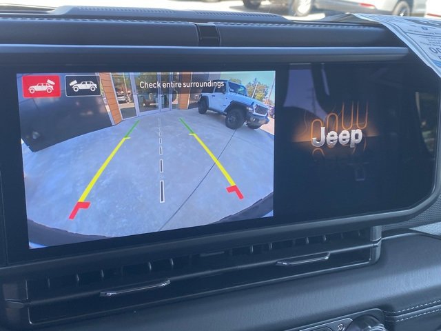 New 2025 Jeep Wrangler Unlimited Rubicon w/ Technology Group image 20