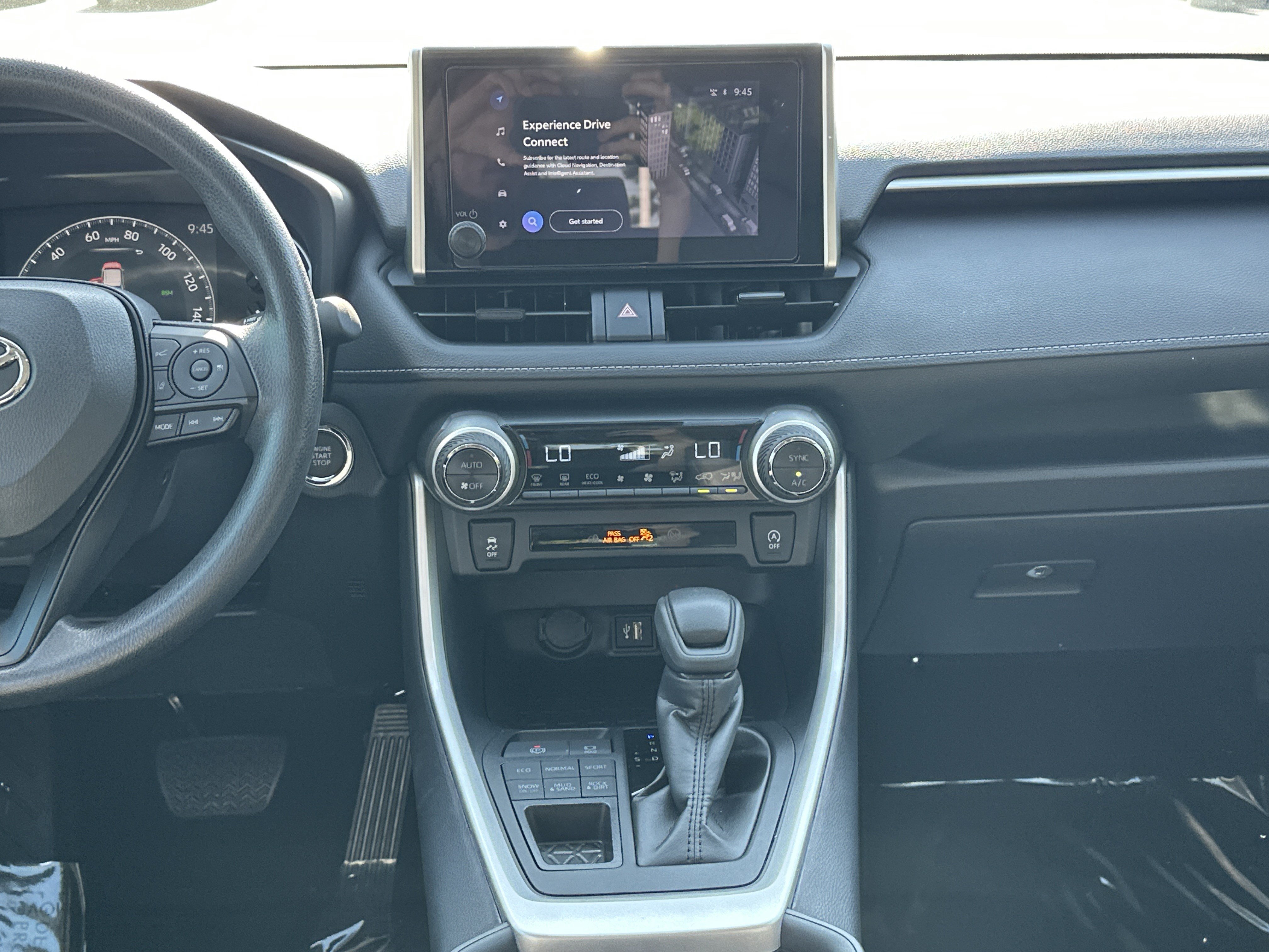 Certified 2025 Toyota RAV4 XLE AWD/4WD image 30