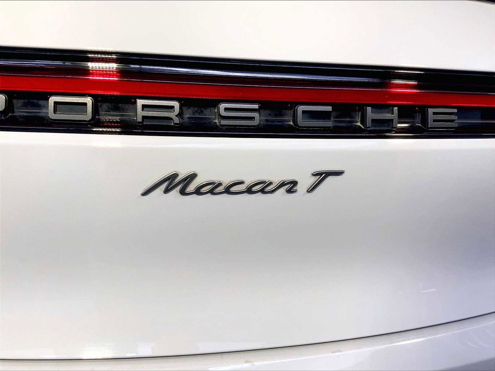 Certified 2023 Porsche Macan Turbo image 35