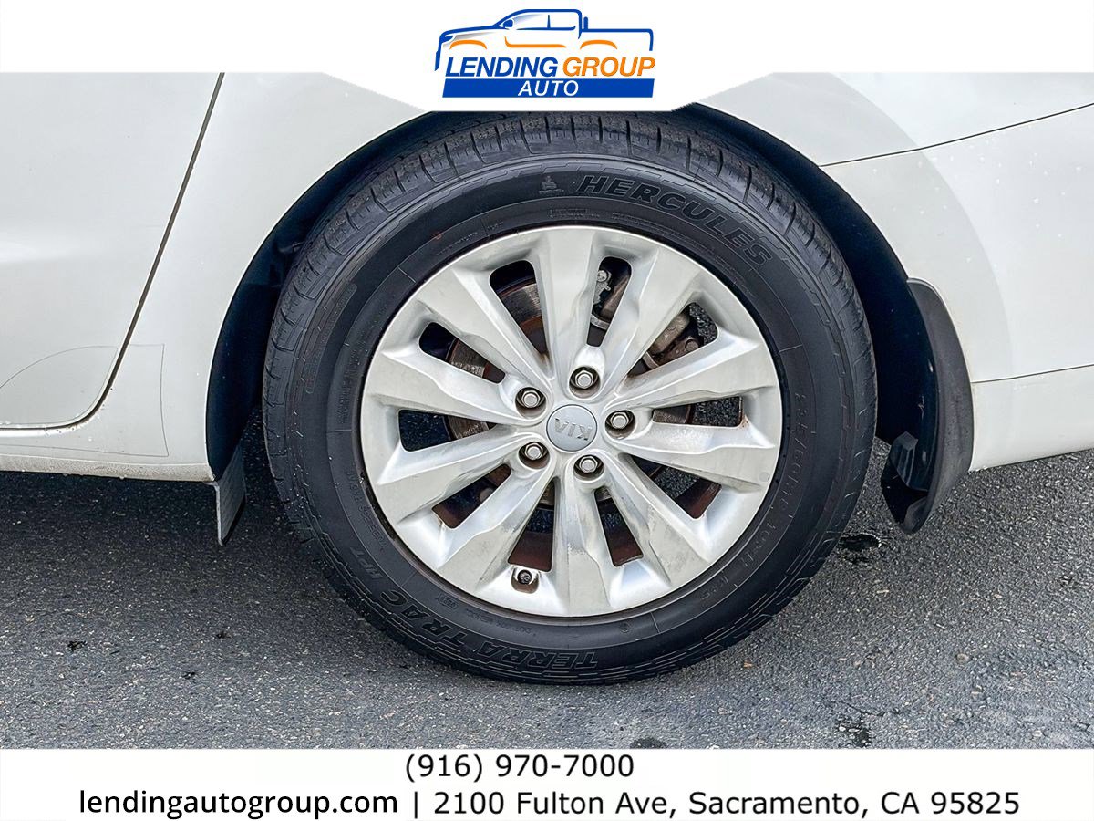 Used 2015 Kia Sedona EX w/ EX Premium Plus Package FWD image 10