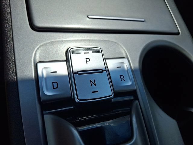 Used 2023 Hyundai Kona SE FWD image 14