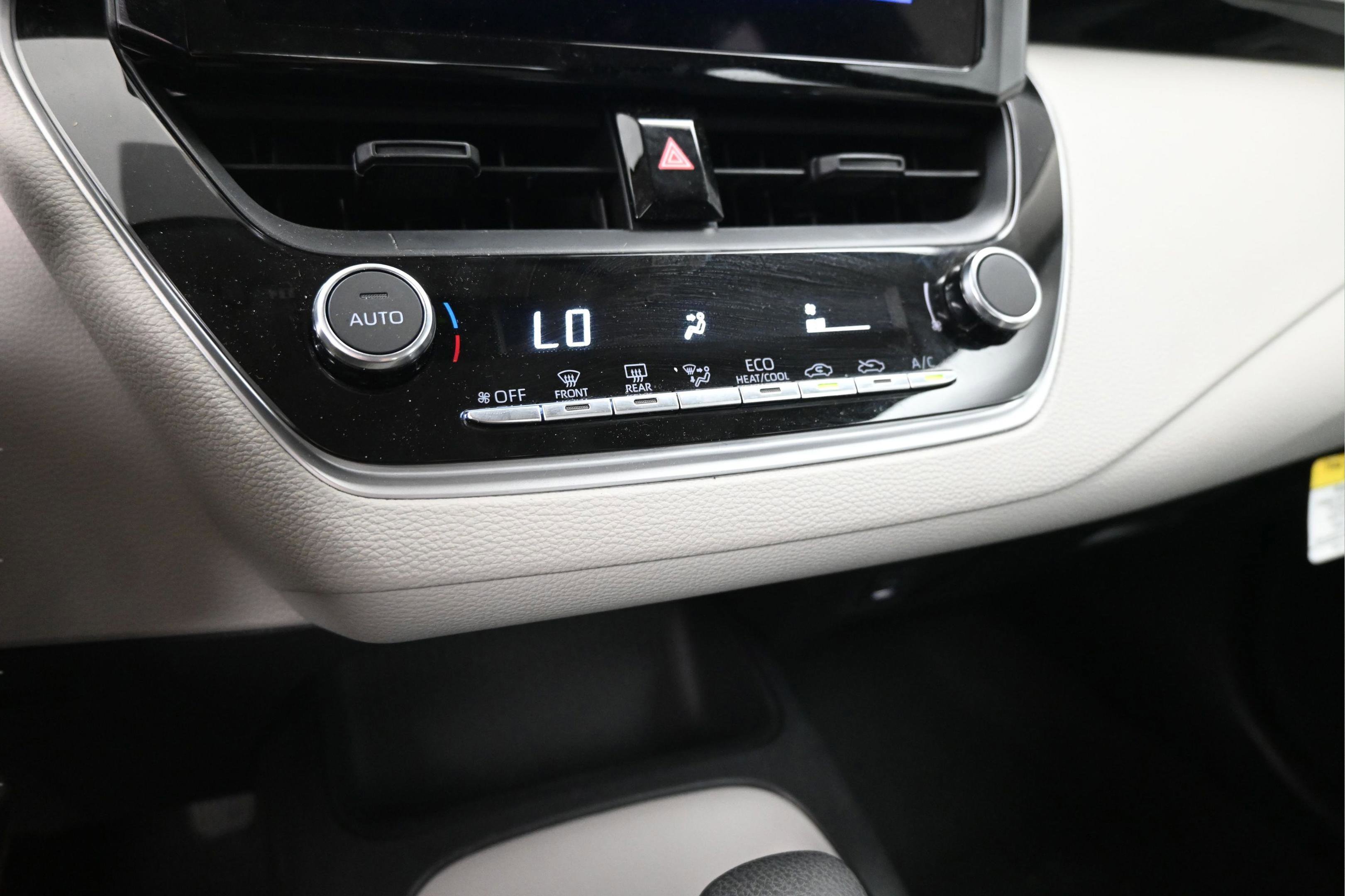 Certified 2025 Toyota Corolla LE FWD image 30