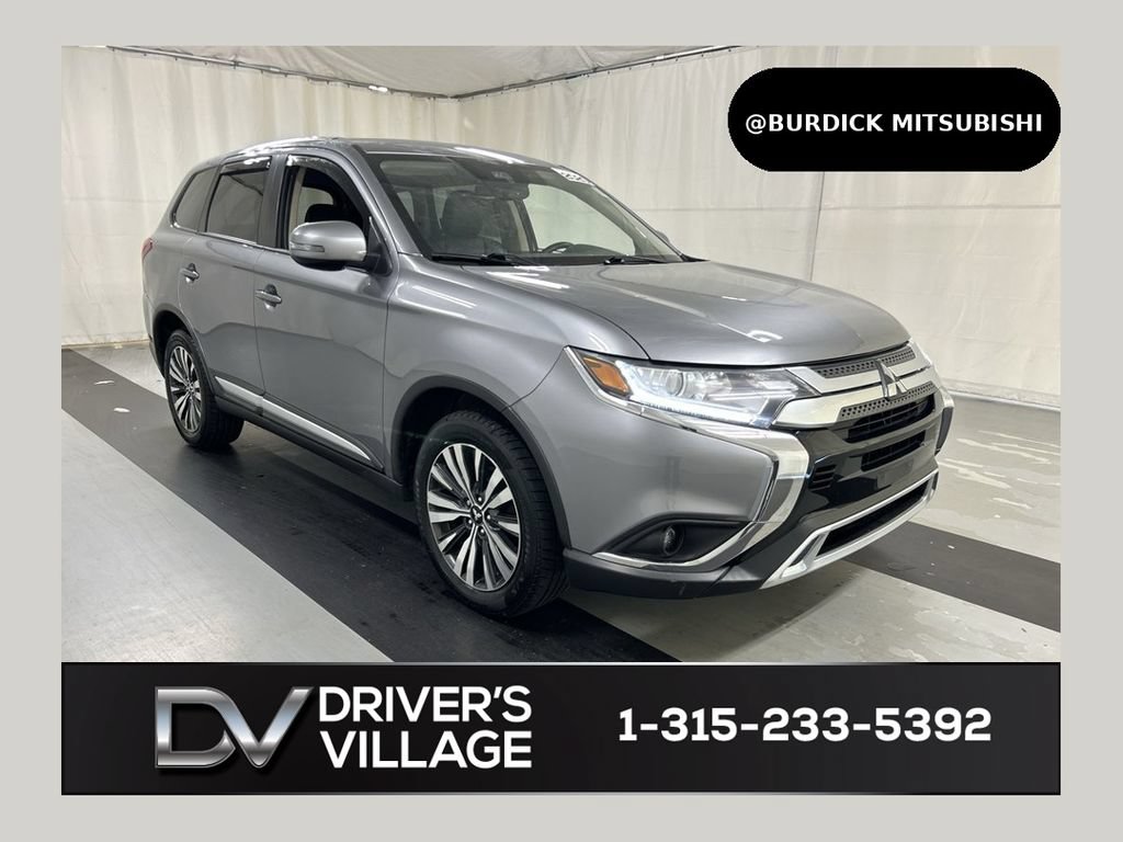 Used 2020 Mitsubishi Outlander SE AWD/4WD image 1