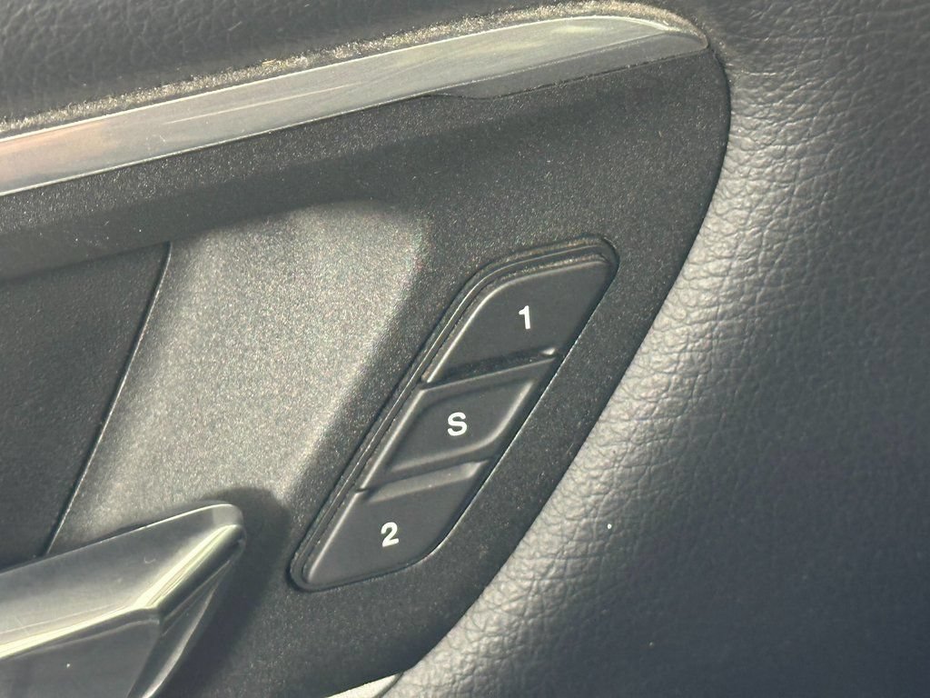 Used 2021 RAM 1500 Laramie AWD/4WD image 17
