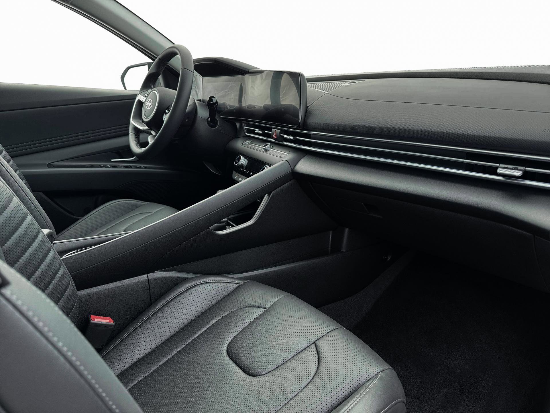 New 2026 Hyundai Elantra Limited image 15