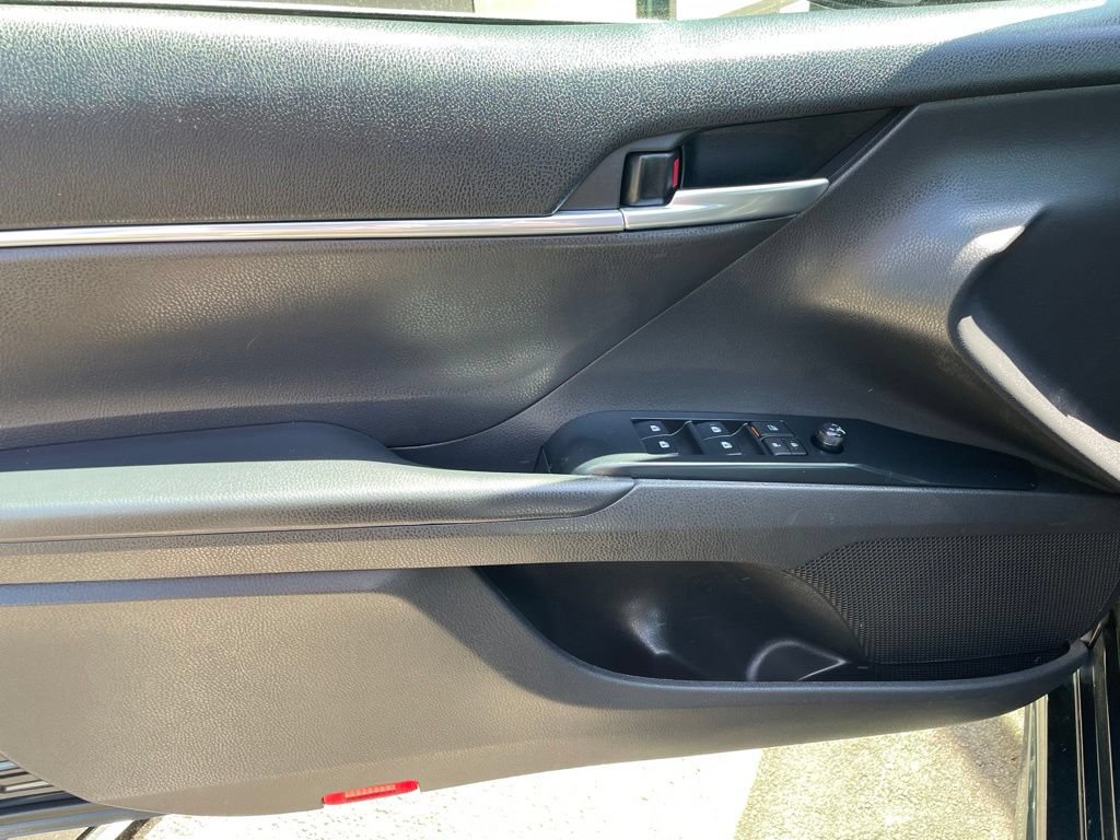 Used 2020 Toyota Camry SE AWD/4WD image 12