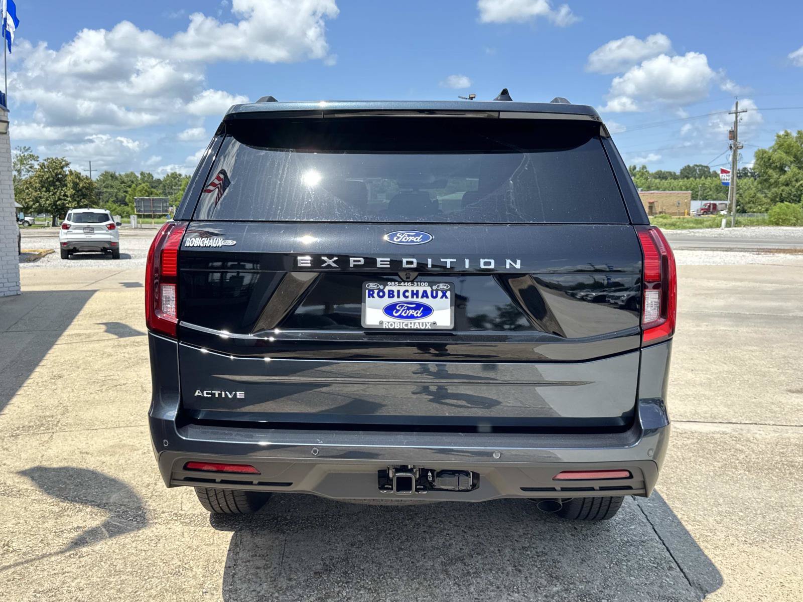 New 2026 Ford Expedition Active RWD image 5