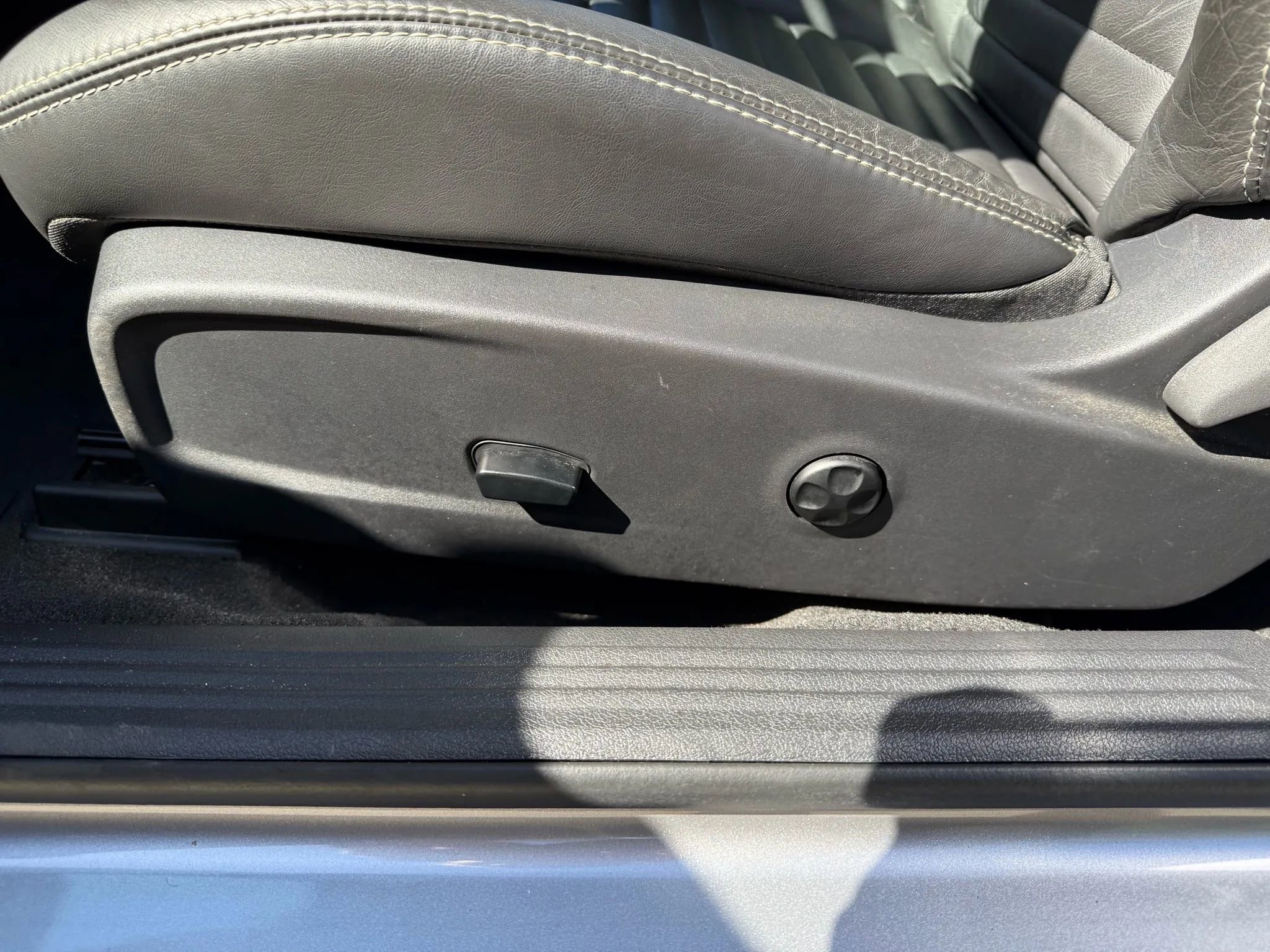 Used 2013 Dodge Challenger R/T image 17