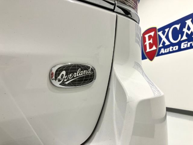 Used 2017 Jeep Grand Cherokee Overland w/ Jeep Active Safety Group image 18