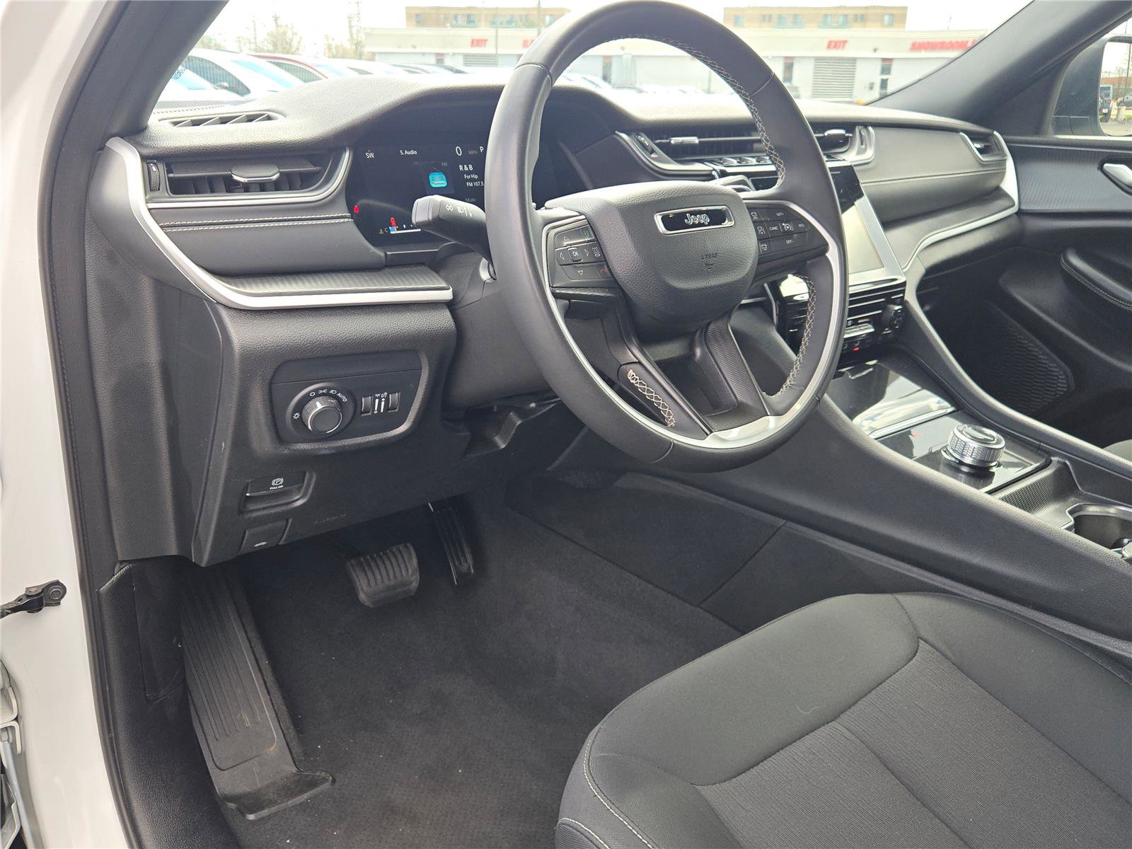 Certified 2024 Jeep Grand Cherokee L Laredo AWD/4WD image 26