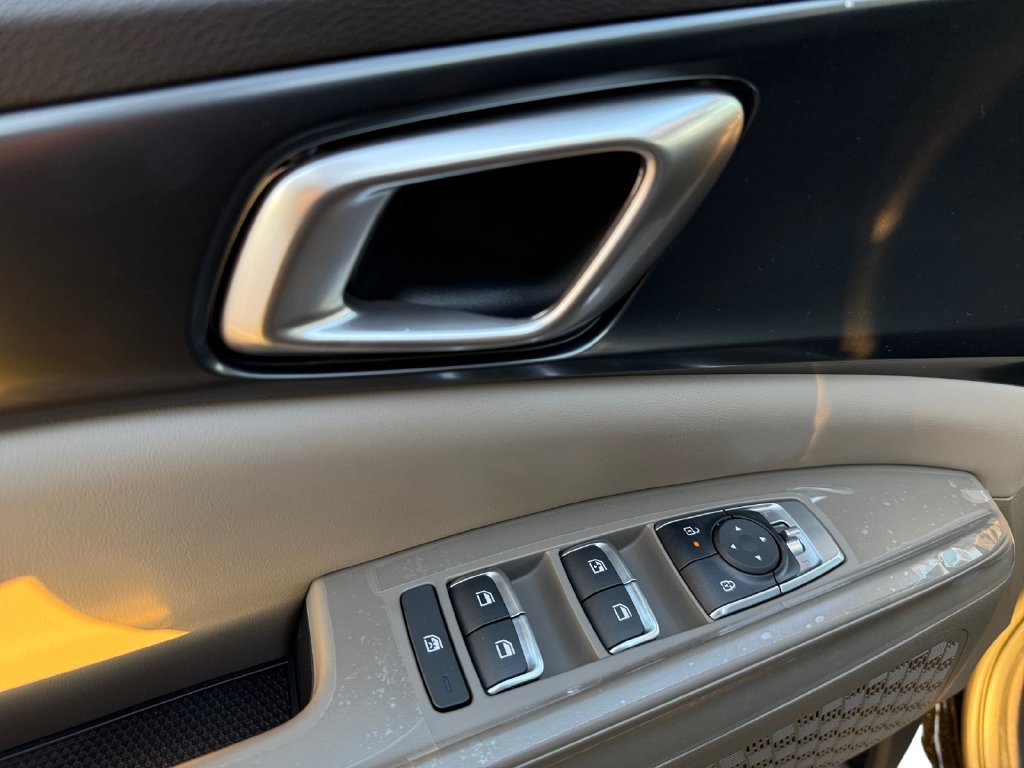New 2026 Kia Carnival FWD image 11
