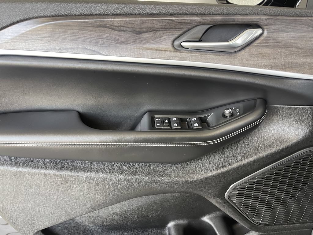 New 2026 Jeep Grand Cherokee L 4WD image 7