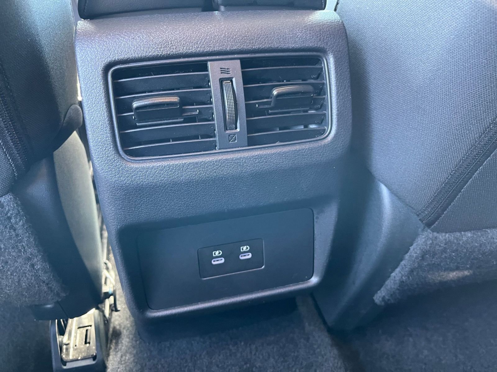 Used 2025 Nissan Rogue SV FWD image 24