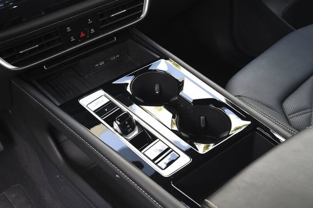 Used 2025 Volkswagen Atlas Cross Sport SE image 12