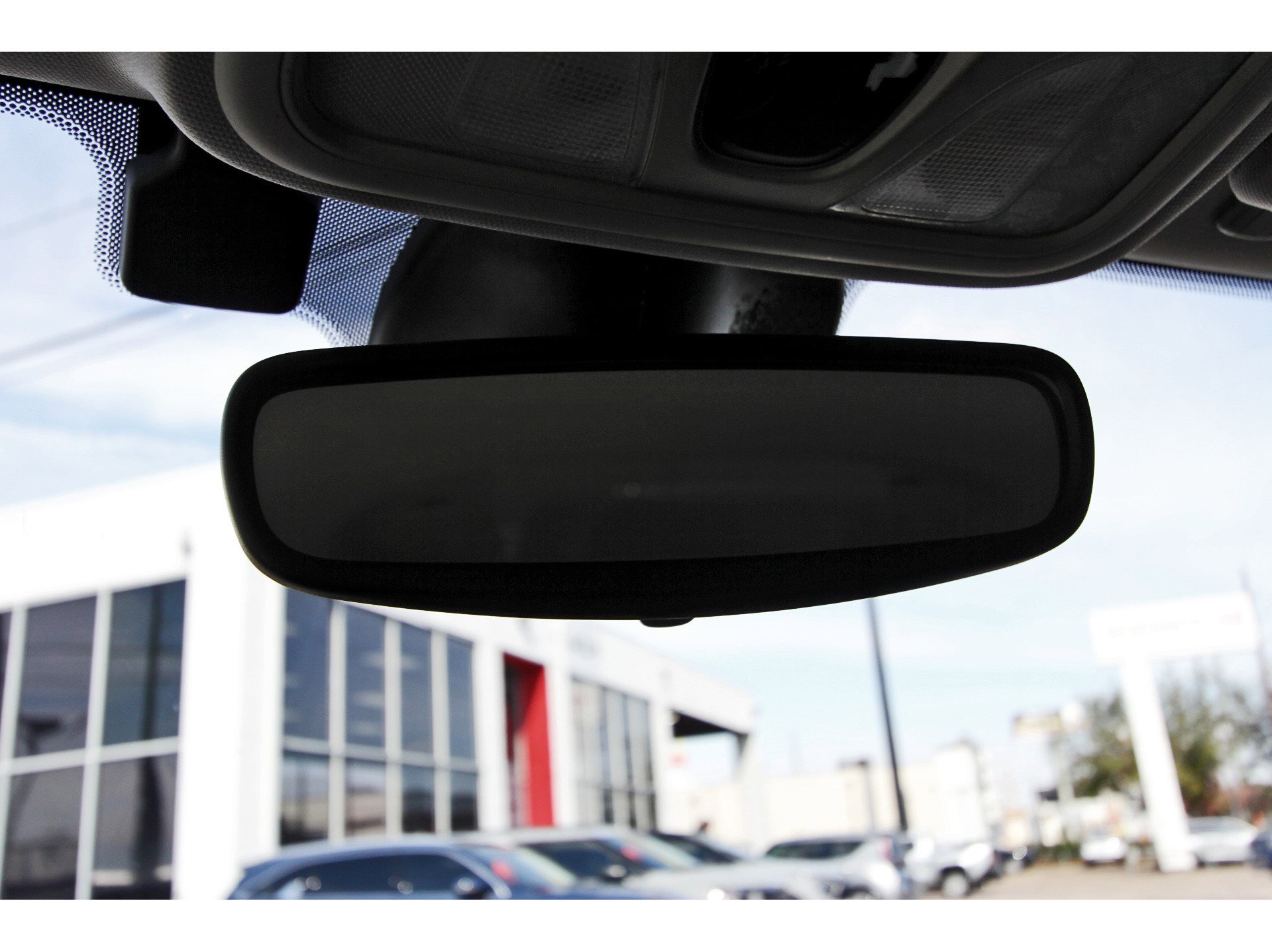 Used 2021 Jeep Cherokee Latitude FWD image 24