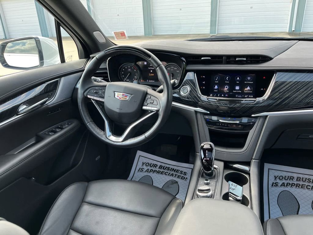 Used 2023 Cadillac XT6 Premium Luxury w/ Technology Package AWD/4WD image 22
