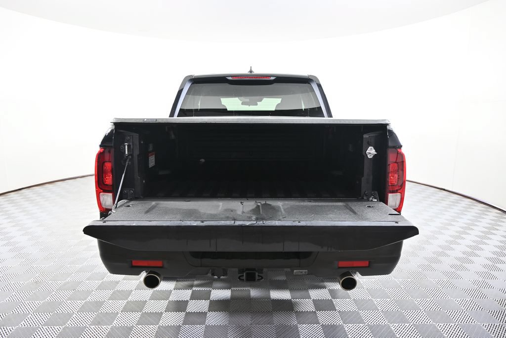 Used 2025 Honda Ridgeline Sport image 6