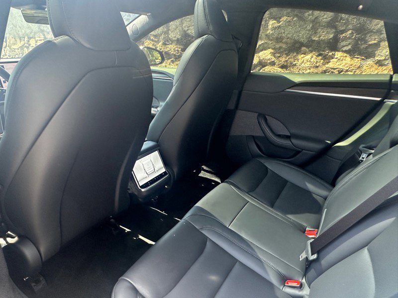 Used 2023 Tesla Model S image 29