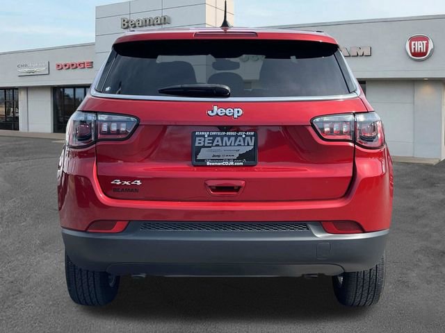 Used 2025 Jeep Compass Sport image 6