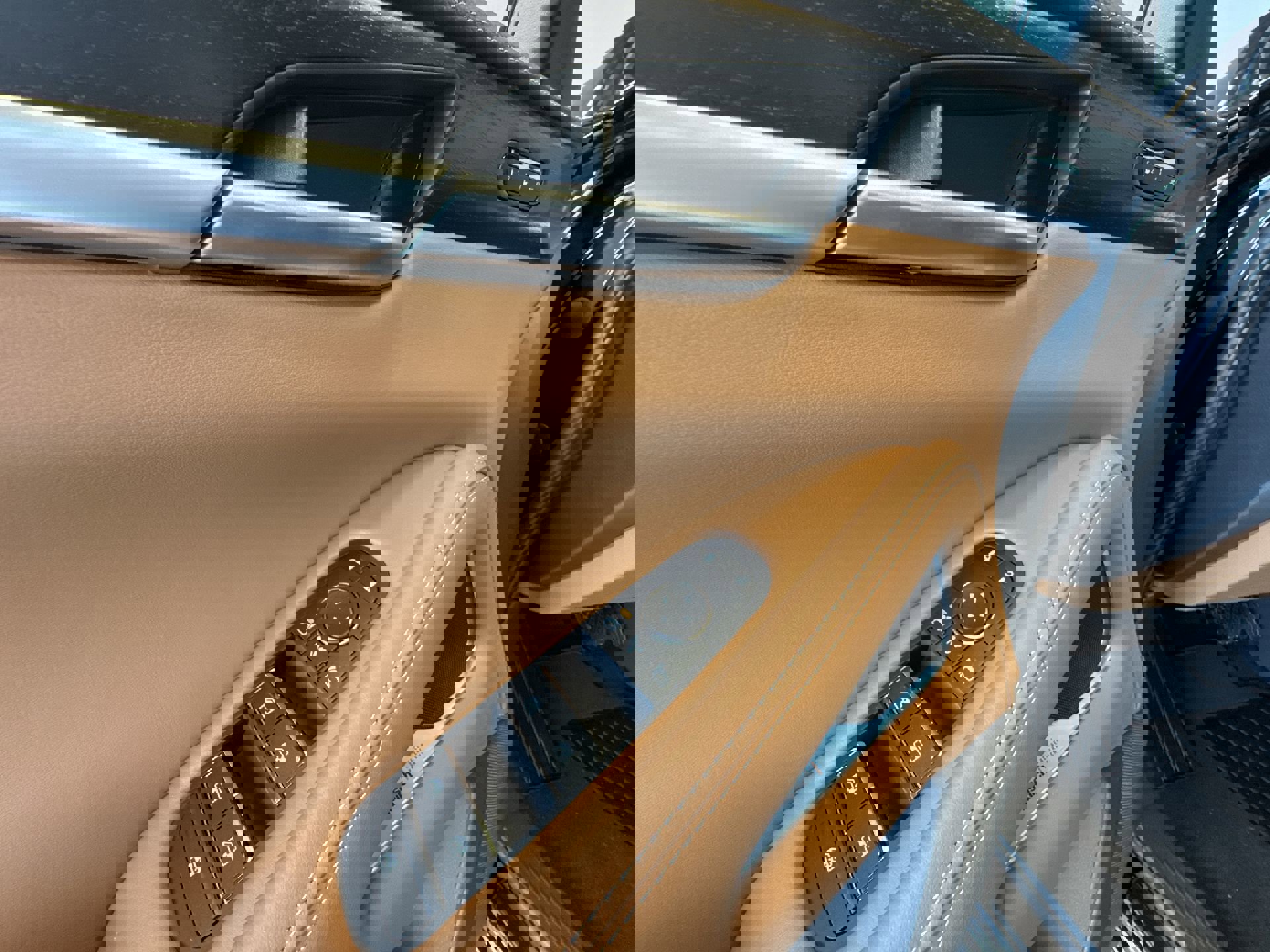 New 2026 INFINITI QX60 Autograph w/ Dark Cargo Package image 13