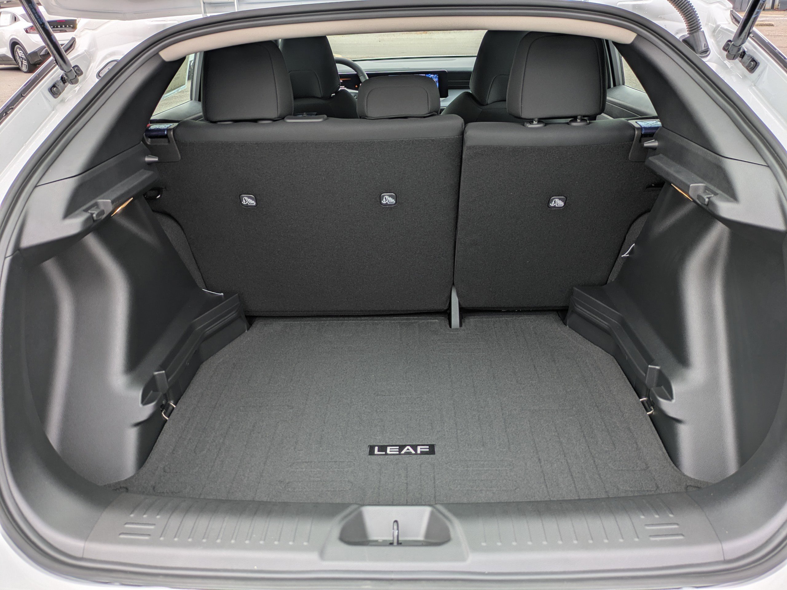 New 2026 Nissan Leaf image 13