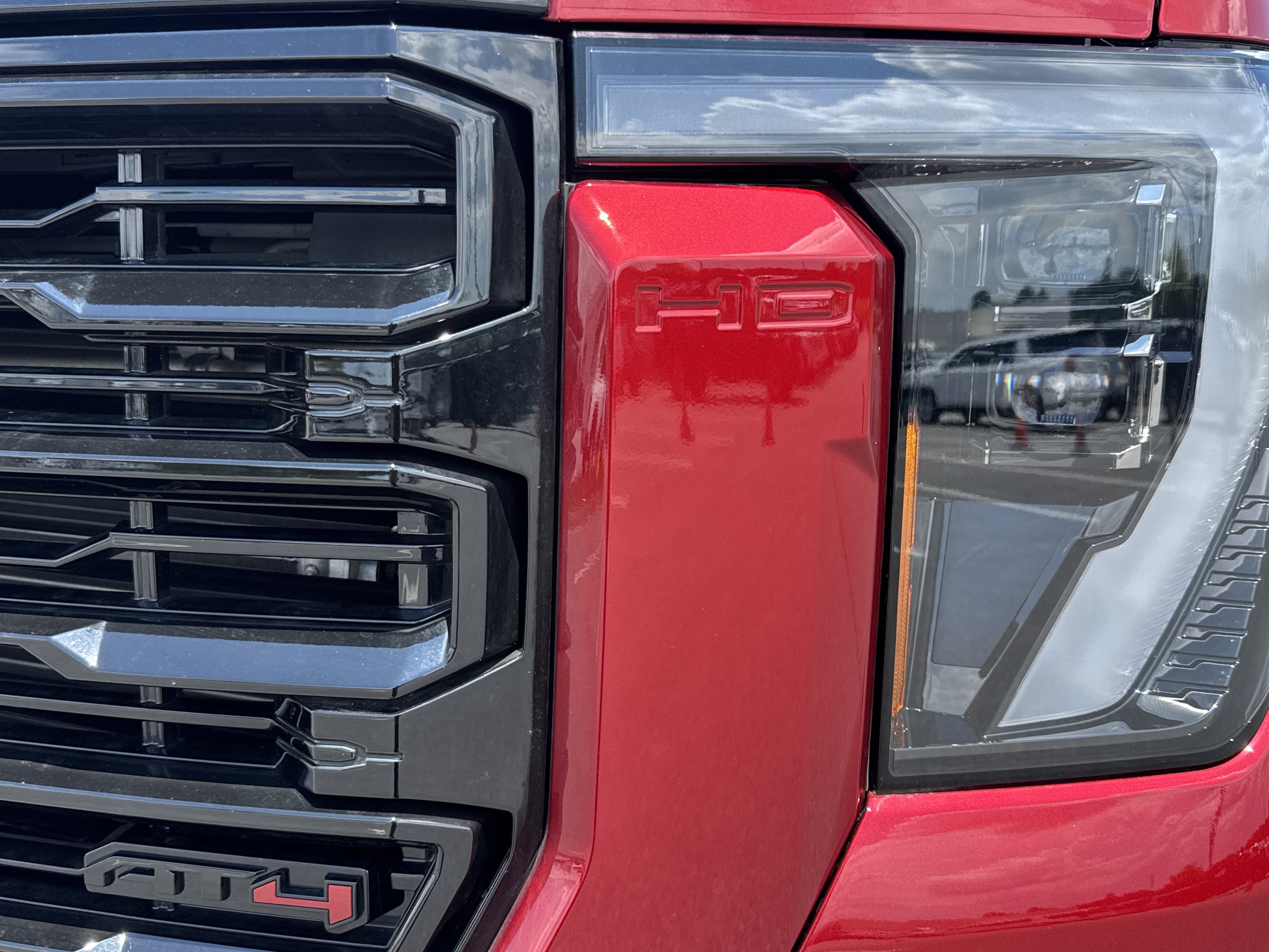 Used 2025 GMC Sierra 2500 AT4 w/ AT4 Premium Plus Package AWD/4WD image 6