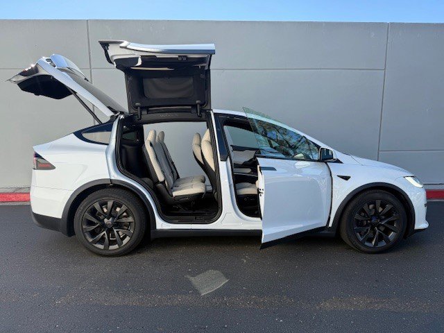 Used 2022 Tesla Model X image 19