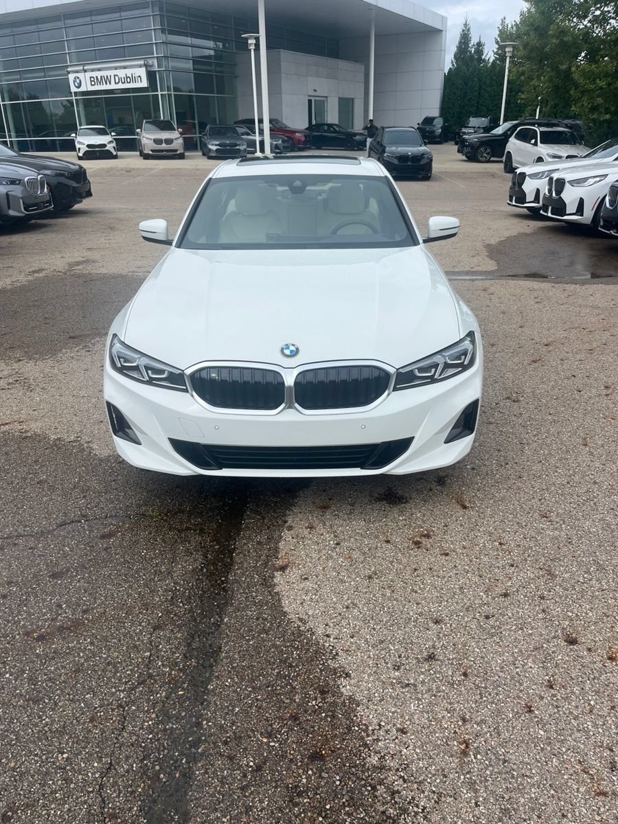 Used 2023 BMW 330i xDrive Sedan w/ Driving Assistance Package AWD/4WD image 2