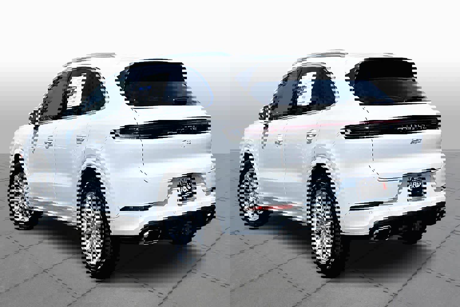 Used 2025 Porsche Cayenne image 12