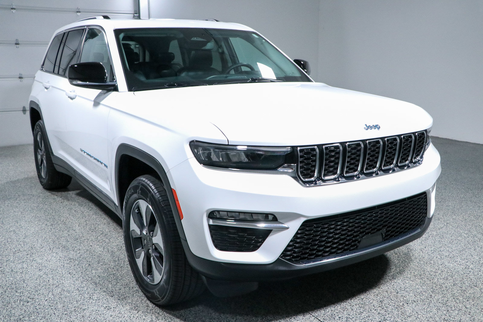 Used 2022 Jeep Grand Cherokee Limited 4xe AWD/4WD image 5