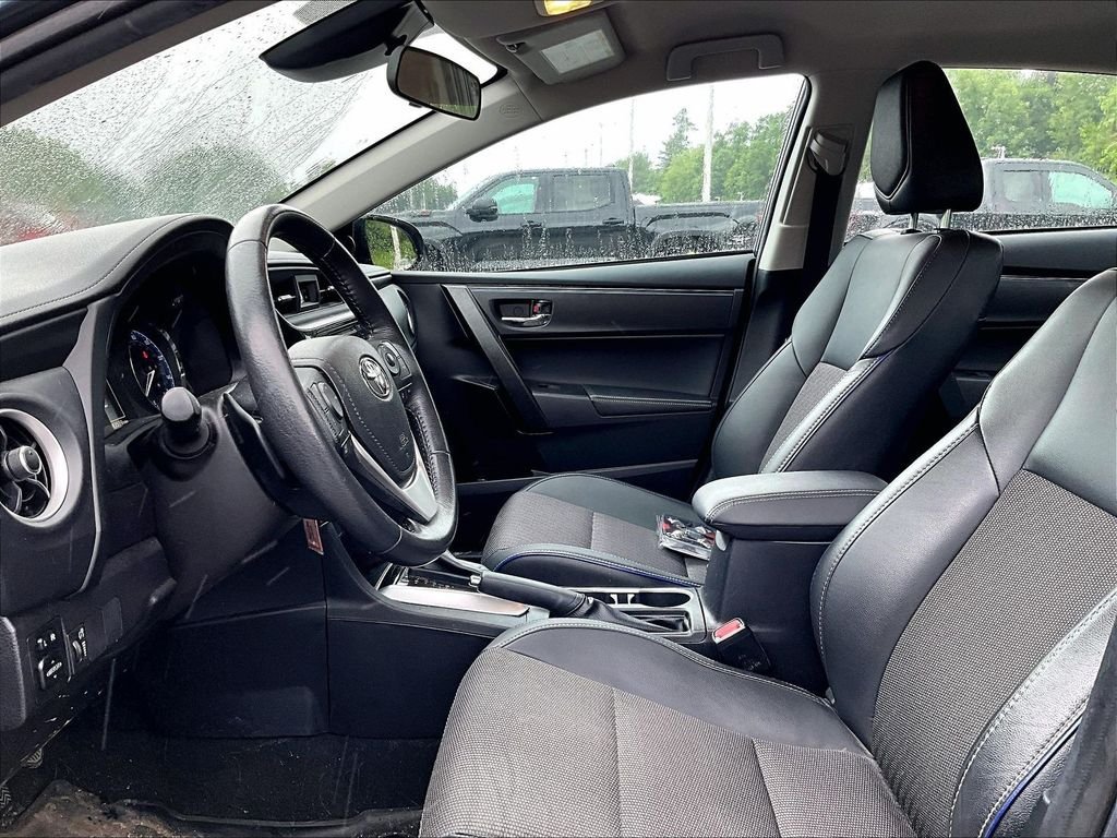 Used 2018 Toyota Corolla SE FWD image 4
