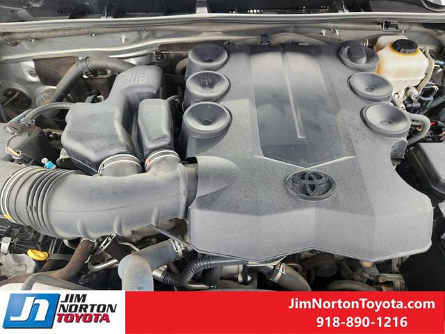 Used 2015 Toyota 4Runner Limited AWD/4WD image 31