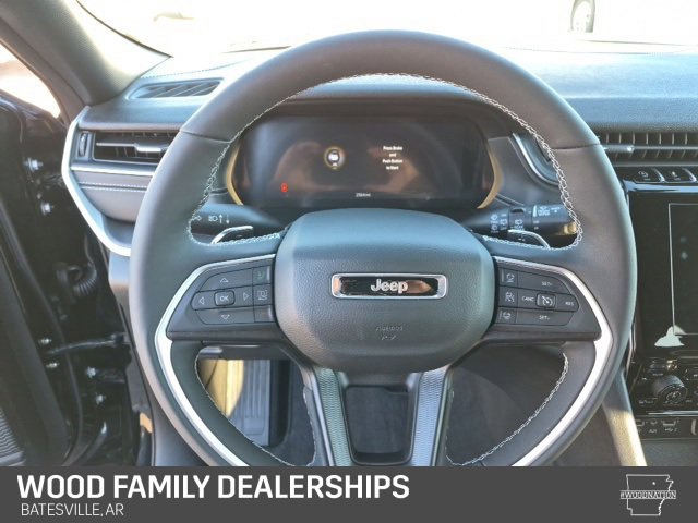 Used 2025 Jeep Grand Cherokee L Altitude w/ Trailer Tow Package image 14