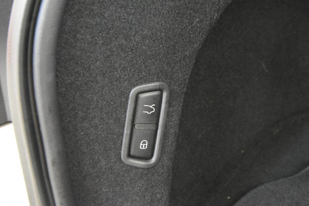 Used 2020 Maserati Levante GranLusso image 36