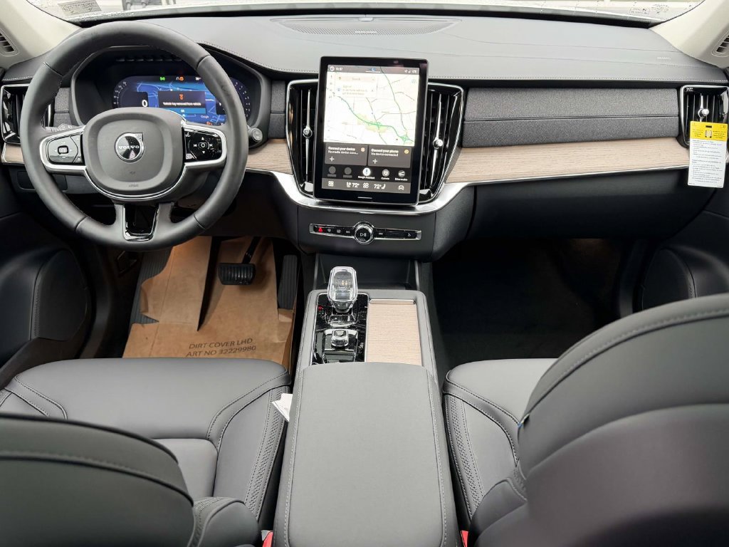 New 2026 Volvo XC90 B6 Plus w/ Protection Package Premier AWD/4WD image 2