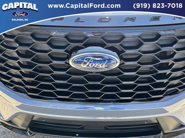 Certified 2025 Ford Explorer ST-Line w/ Premium Package AWD/4WD image 10