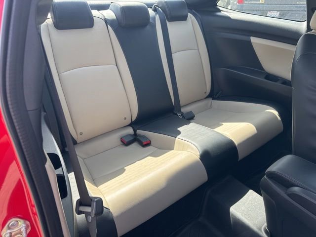 Used 2017 Honda Civic Touring image 11