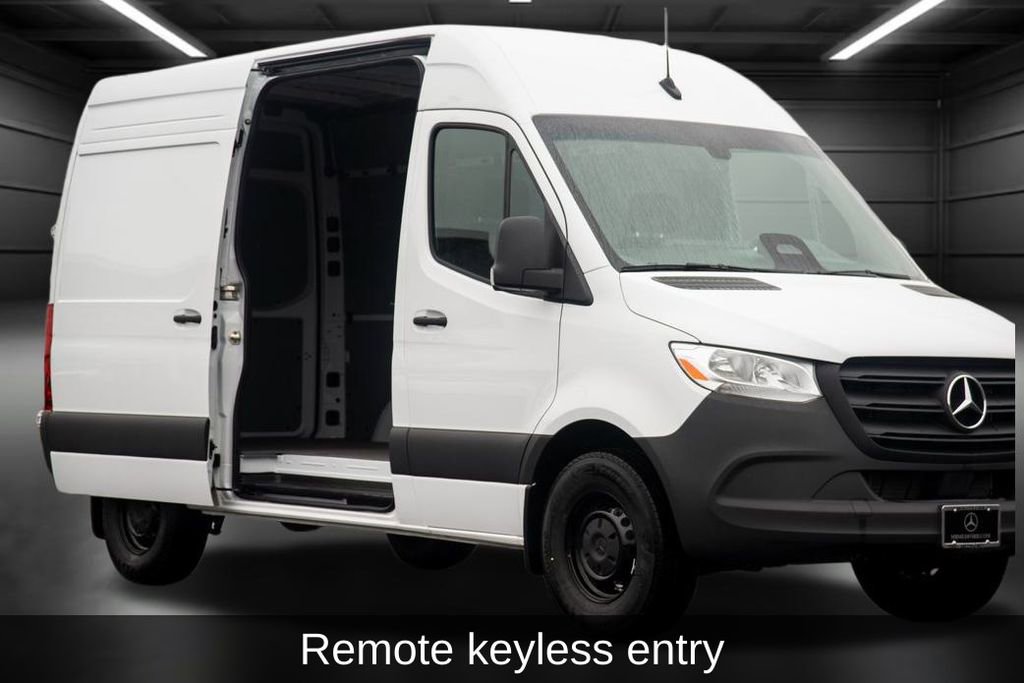 Used 2025 Mercedes-Benz Sprinter 2500 image 9