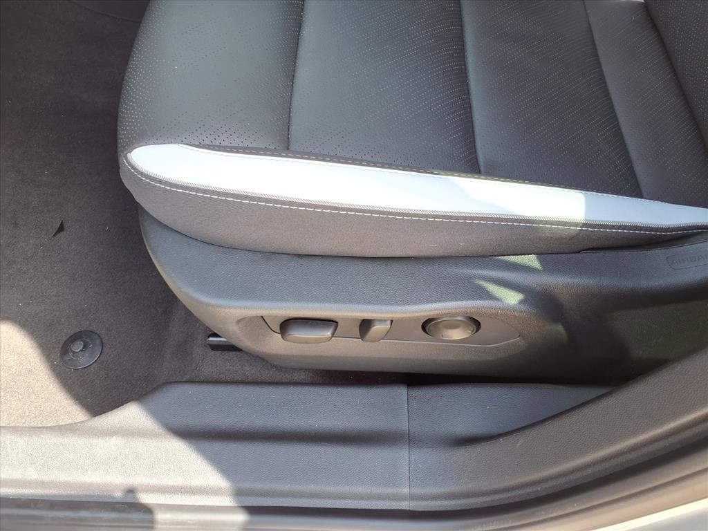 Used 2025 Buick Envision Sport Touring image 19