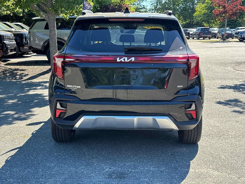 Certified 2024 Kia Seltos SX w/ SX Sunroof Package AWD/4WD image 4