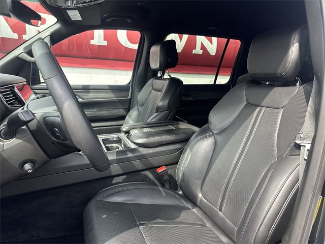 Used 2023 Jeep Wagoneer L Series III w/ Preferred Equipment Group image 11