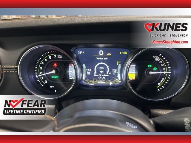 Used 2022 Jeep Wrangler Unlimited Sahara AWD/4WD image 21