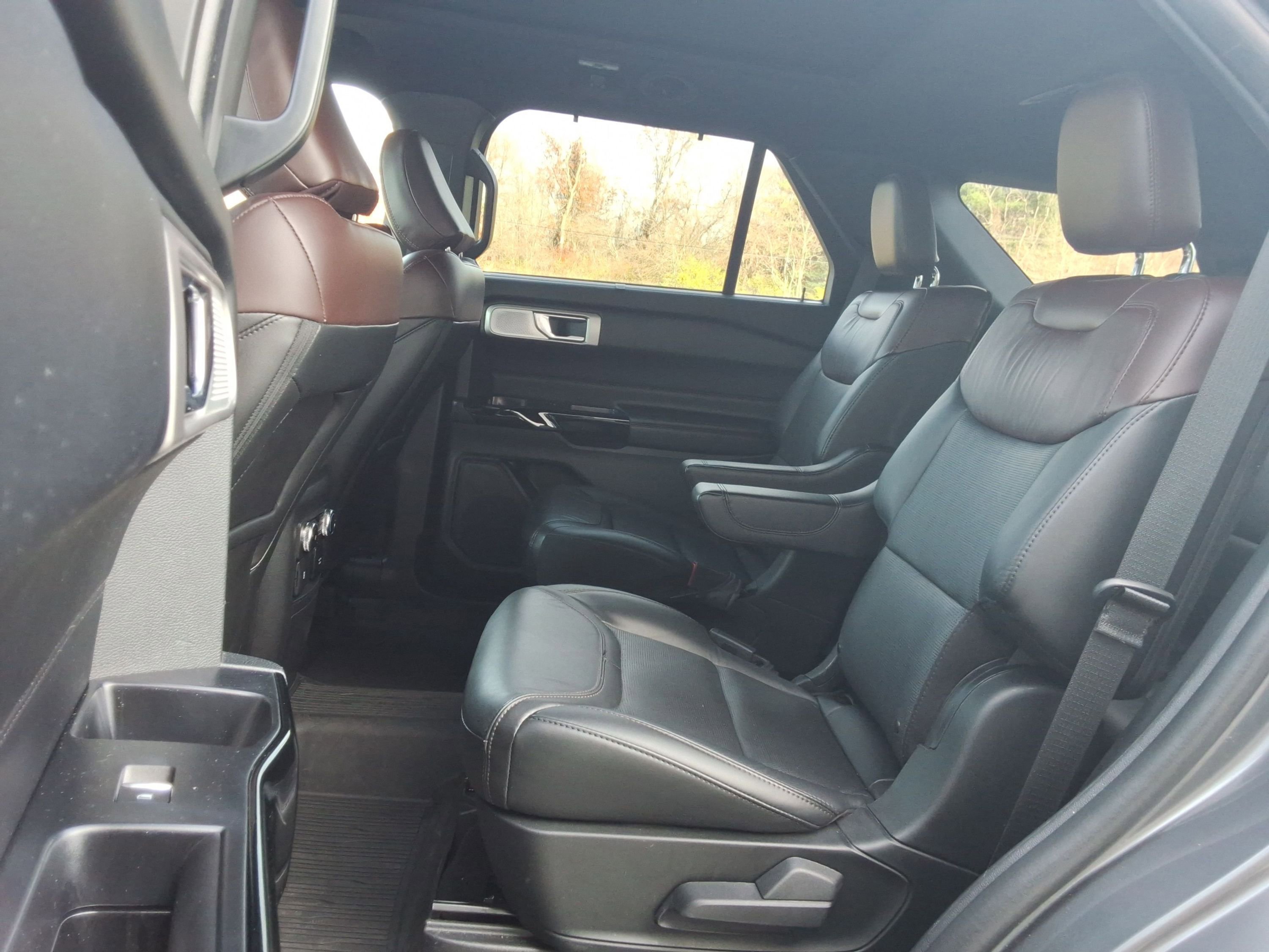 Used 2022 Ford Explorer Platinum w/ Equipment Group 601A image 29