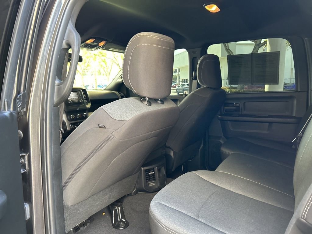 Used 2024 RAM 3500 Tradesman w/ Chrome Appearance Group image 34