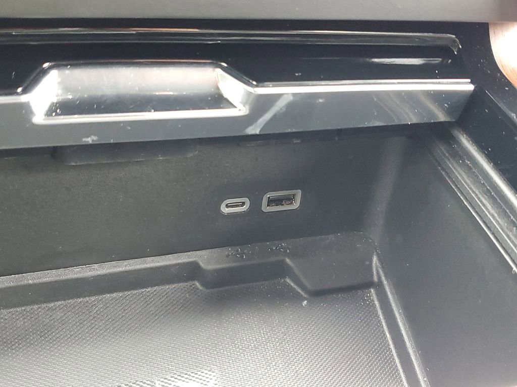 Used 2025 GMC Yukon Denali image 30